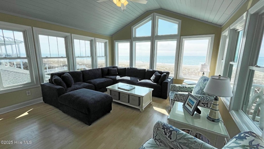 Oceanfront Holden Beach Large Luxury - Interior 1