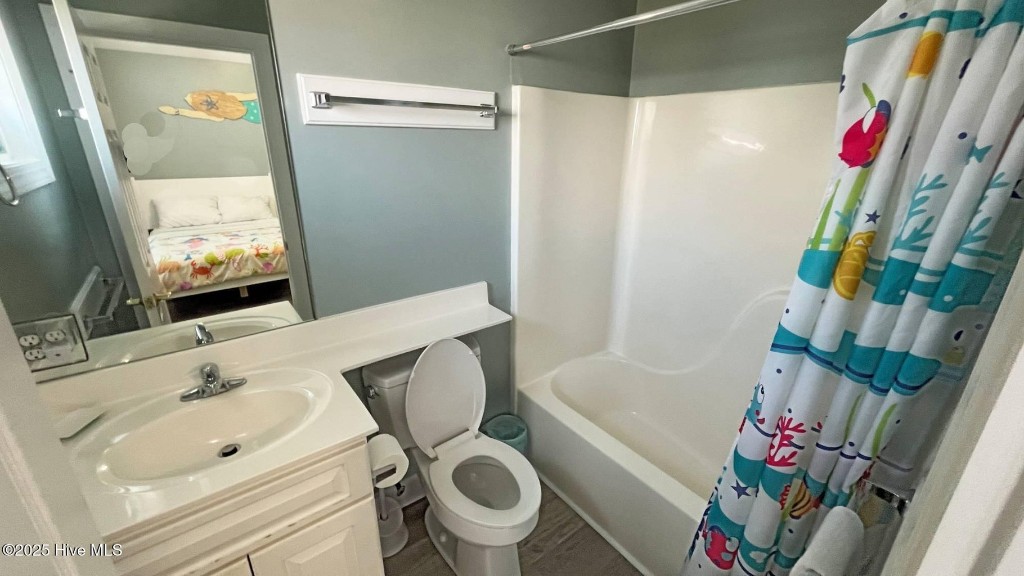 Oceanfront Holden Beach Large Luxury - Photo 26