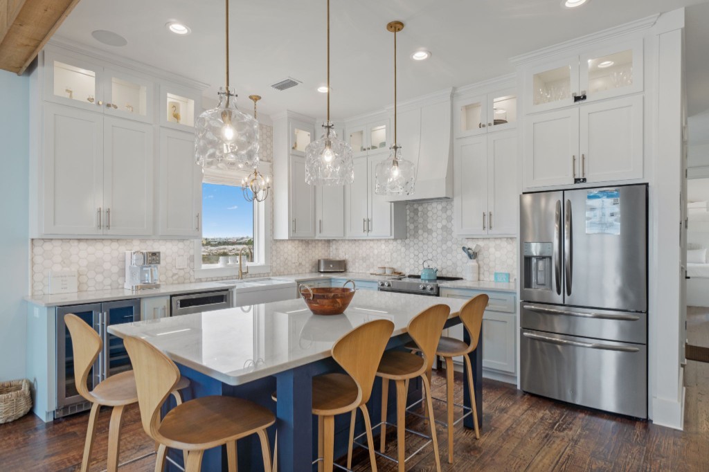 Beachfront Paradise - Interior 5