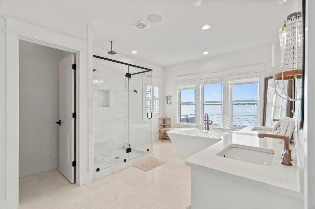 Beachfront Paradise - Photo 11