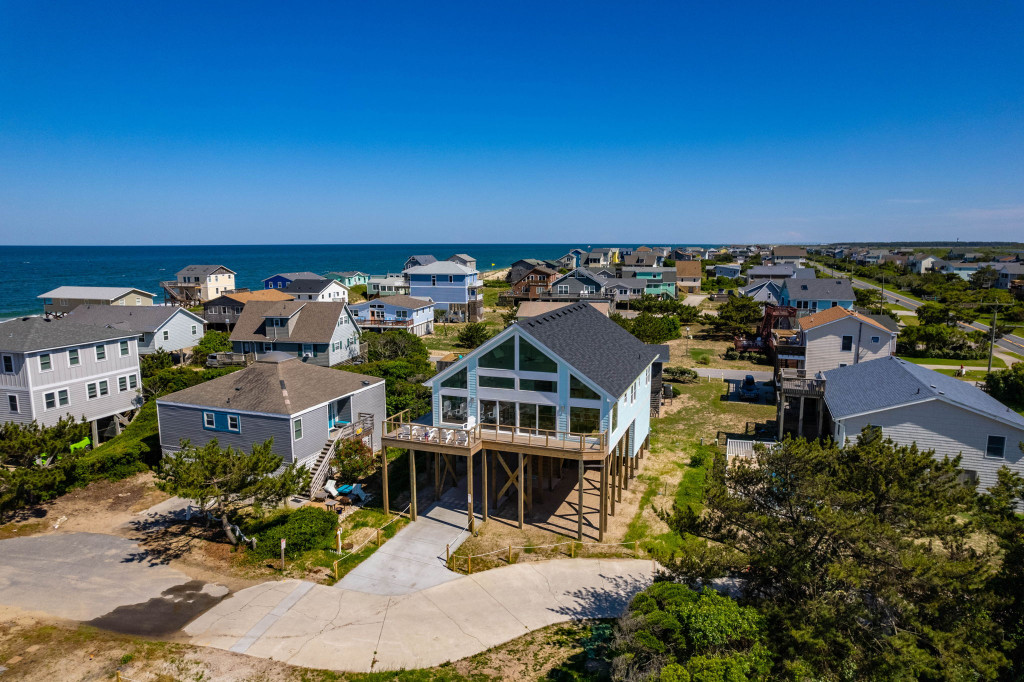 Turquoise Beach House in South Nags Head - Photo 3