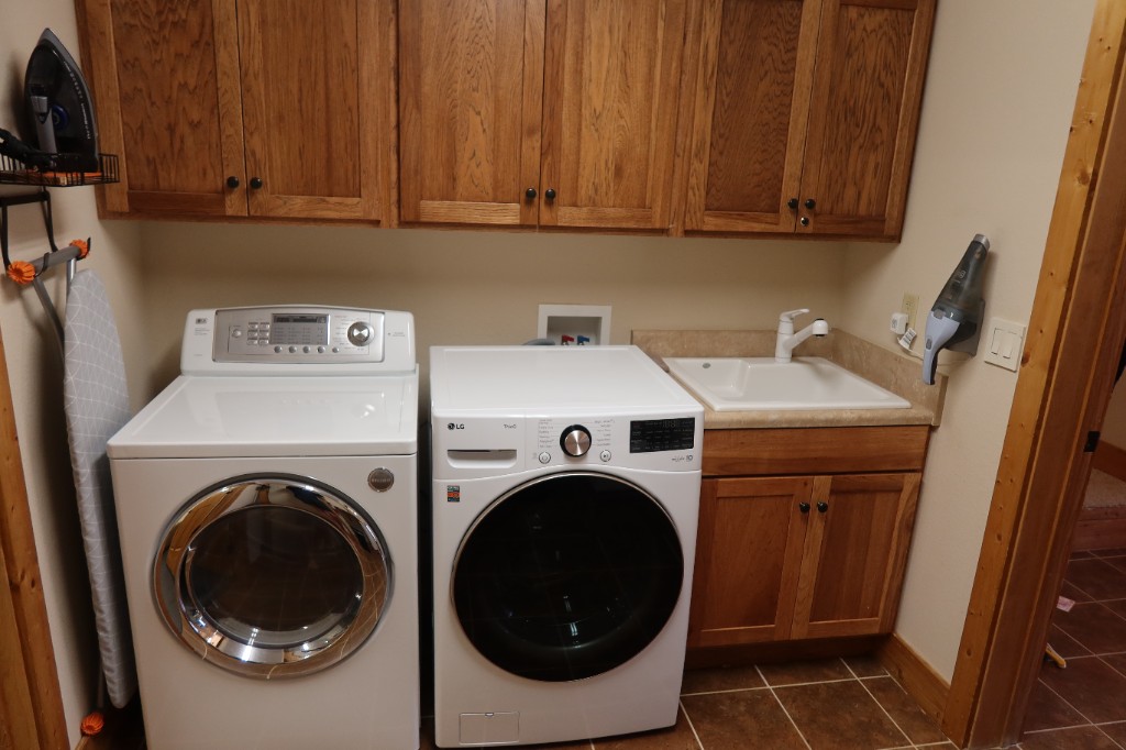 Western North Carolina Chalet w/ Game Room & Decks - Photo 24