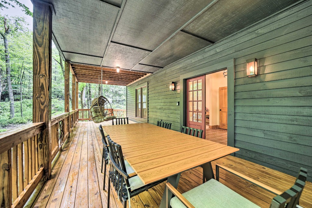 Western North Carolina Chalet w/ Game Room & Decks - Photo 12