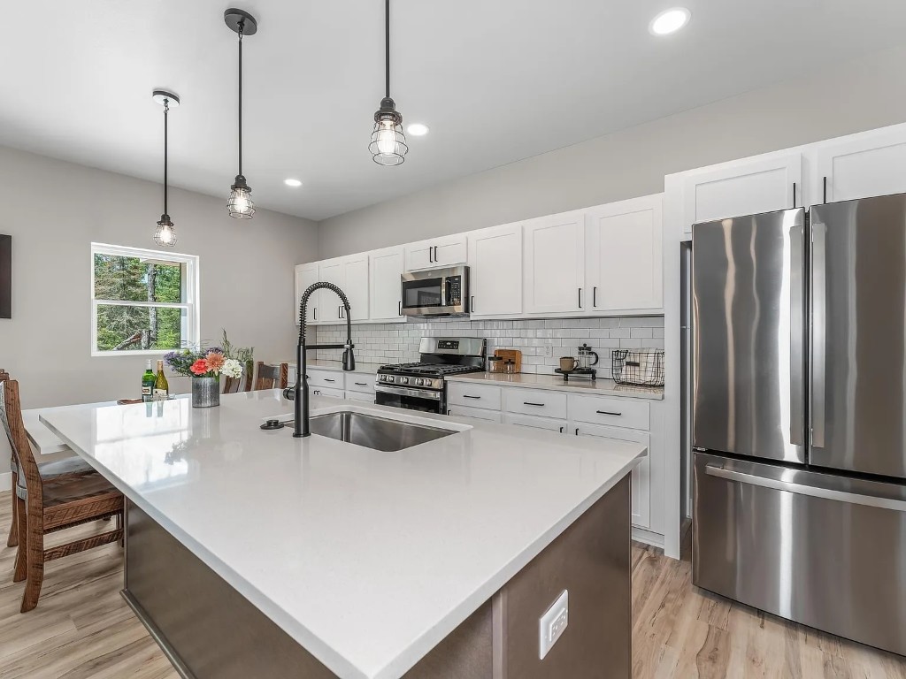 Co-Own a Northwoods Lake Retreat in Eagle River, WI — 6 Shares Available, Plum Managed - Interior 3